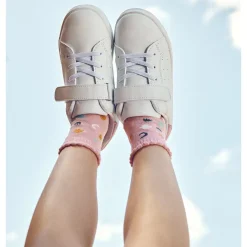 Baskets basses avec lacets et scratch pour fille