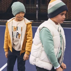 Bonnet uni en tricot avec patch printé fantaisie pour garçon