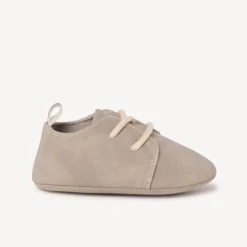 Bottillons gris clair à lacets pour bébé garçon