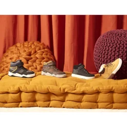 Bottillons noirs à lacets élastiqués fantaisie et scratch pour garçon