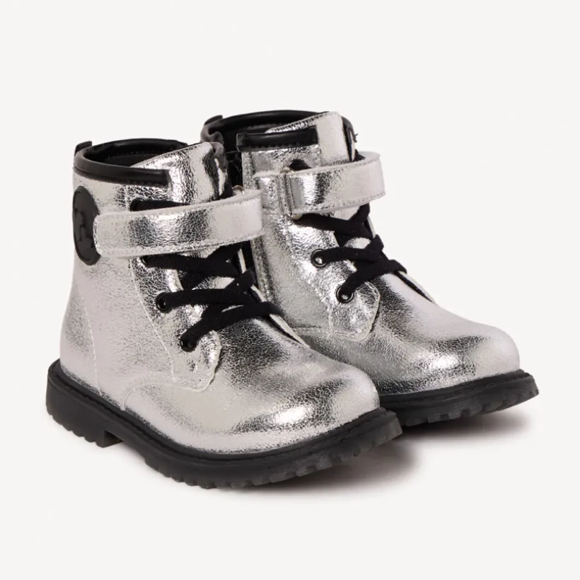 Bottines argentées à badge cœurs pour fille