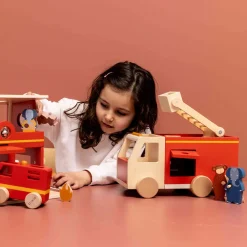 Camion de pompier en bois