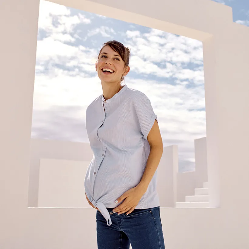 Chemise de grossesse manches courtes à rayures en voile