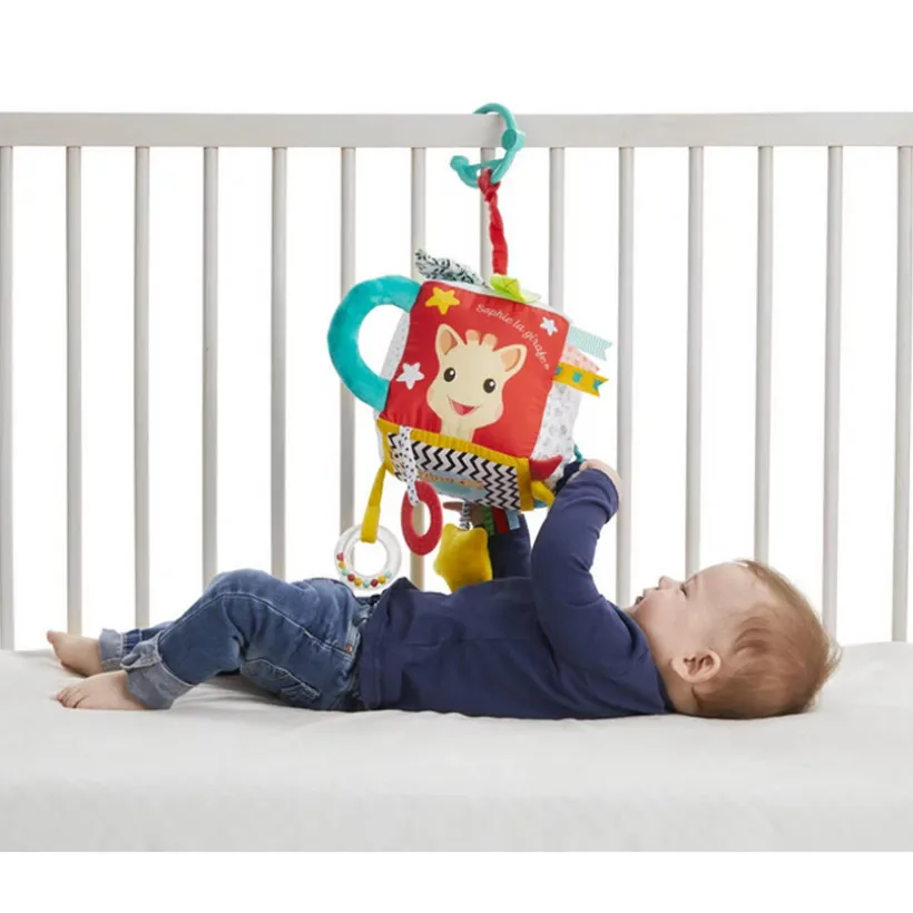 Cube sensoriel - Sophie la Girafe