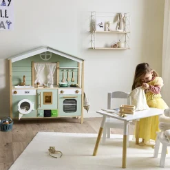 Cuisine tout équipée avec accessoires en bois