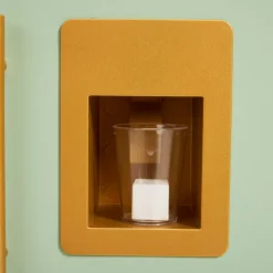 Cuisine tout équipée avec accessoires en bois