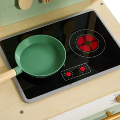 Cuisine tout équipée avec accessoires en bois