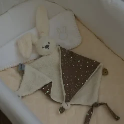 Doudou maxi lapin Lapidou écru à motif phosphorescent