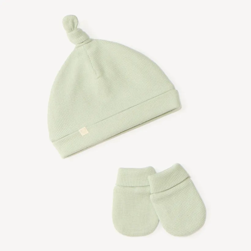 Ensemble bébé garçon bonnet et moufles en maille nid d'abeille