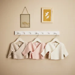 Gilet en tricot point mousse effet cache-coeur pour bébé fille