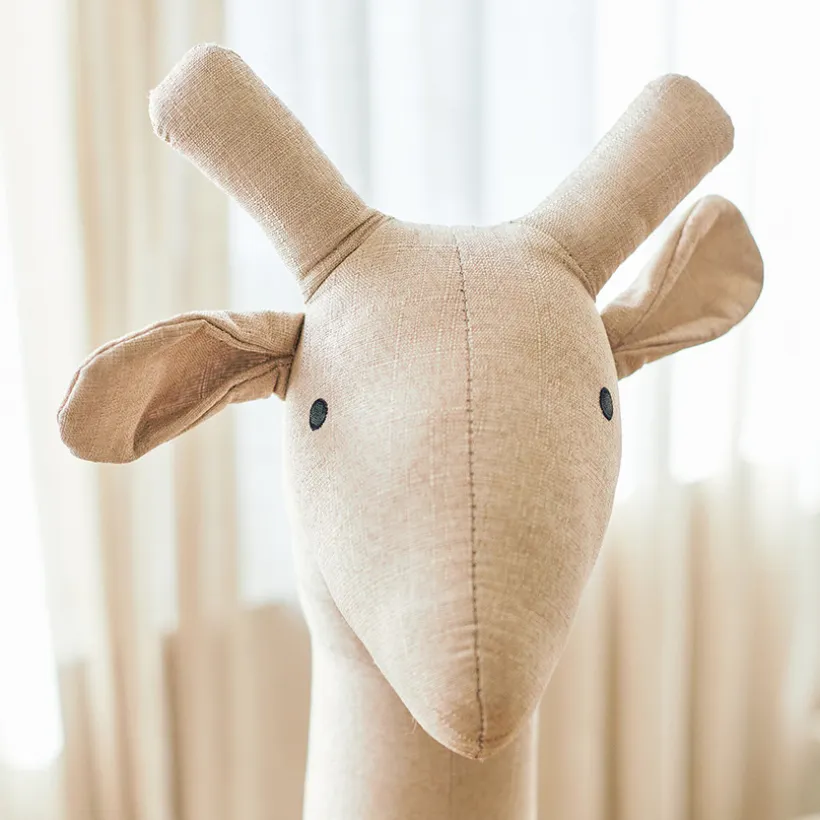 Grande peluche 131cm Girafe debout en lin beige