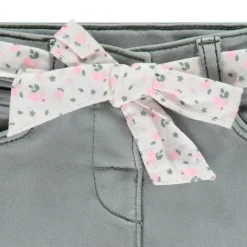 Jean droit avec ceinture fleurie à nouer pour bébé fille