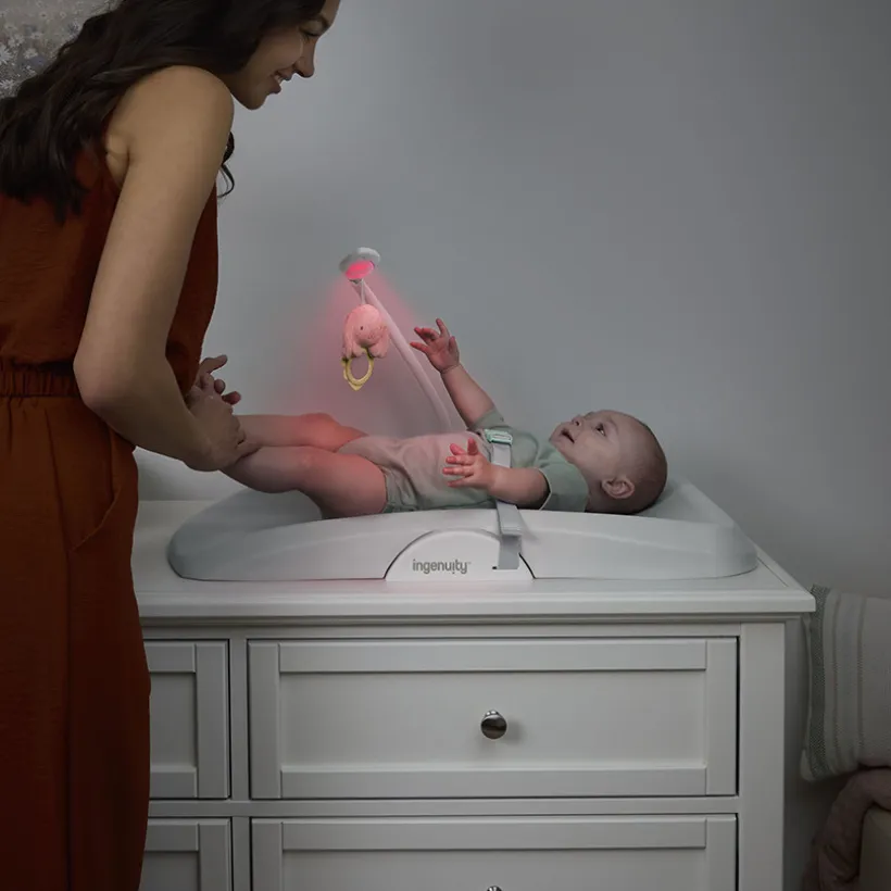 Matelas à langer jour et nuit avec barre lumineuse réglable