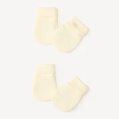 Paire de moufles unies pour bébé