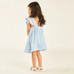 Robe à bretelles volantées en broderie anglaise pour bébé fille