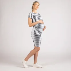 Robe de grossesse moulante à rayures