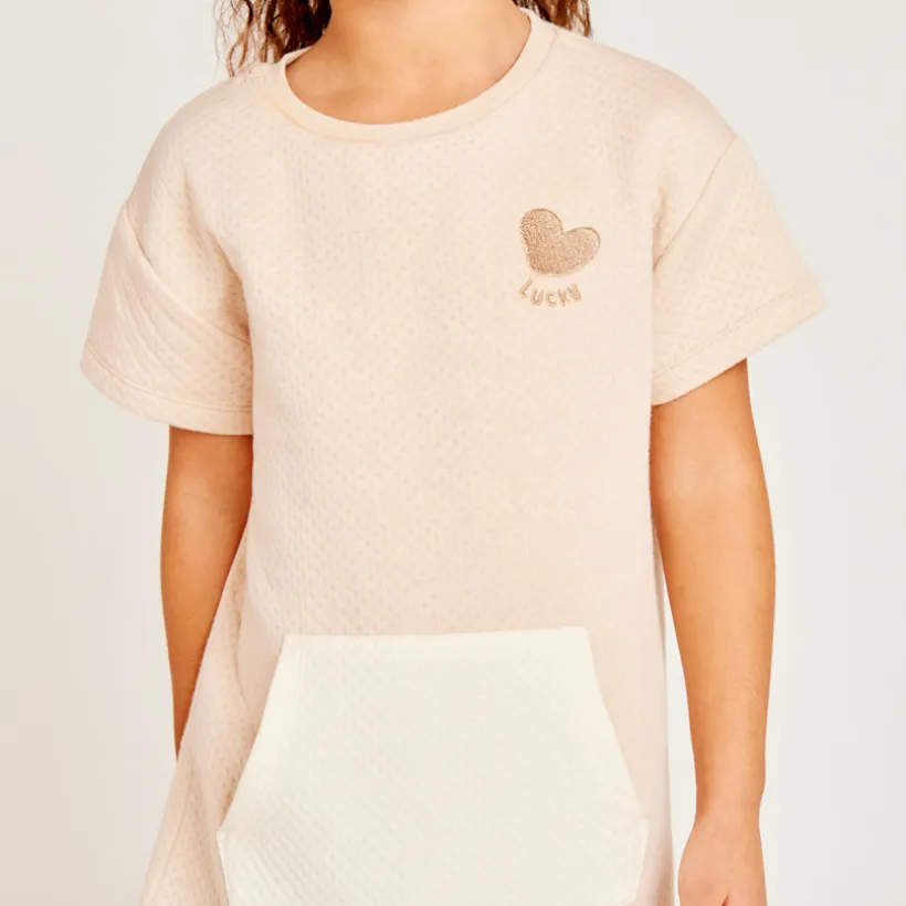 Robe manches courtes effet cloqué et brodée pour fille