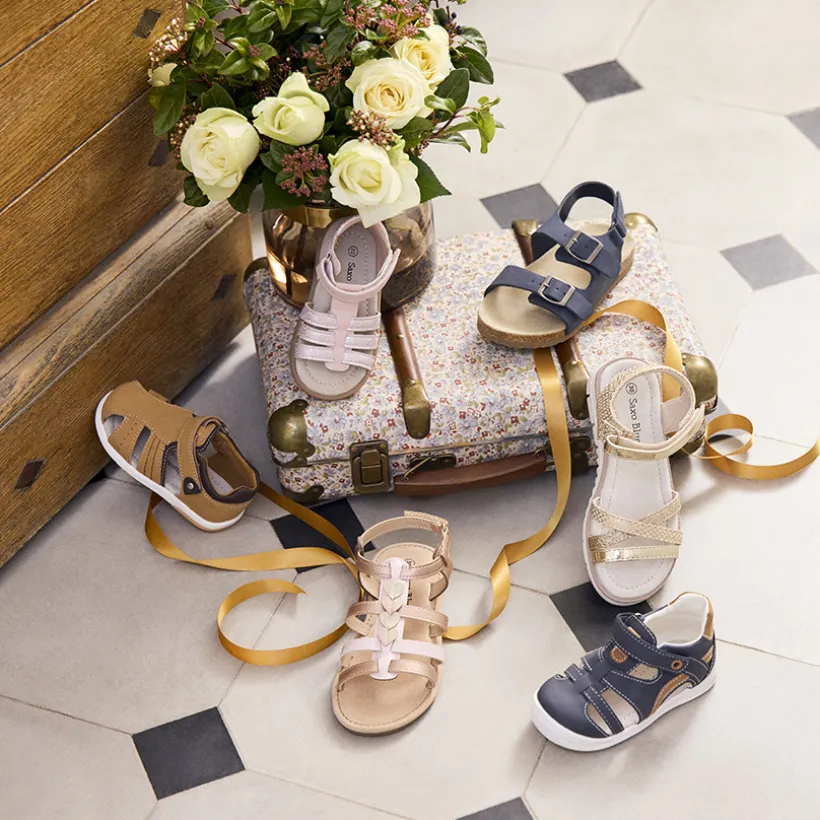 Sandales dorées et pailletées pour fille
