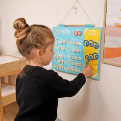 Semainier et tableau de gratitude en tissu Montessori