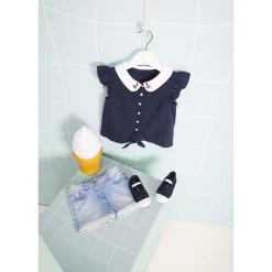 Short en jean avec patch forme coeur