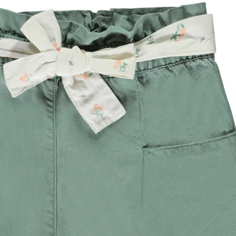 Short en toile avec ceinture à nouer pour bébé fille