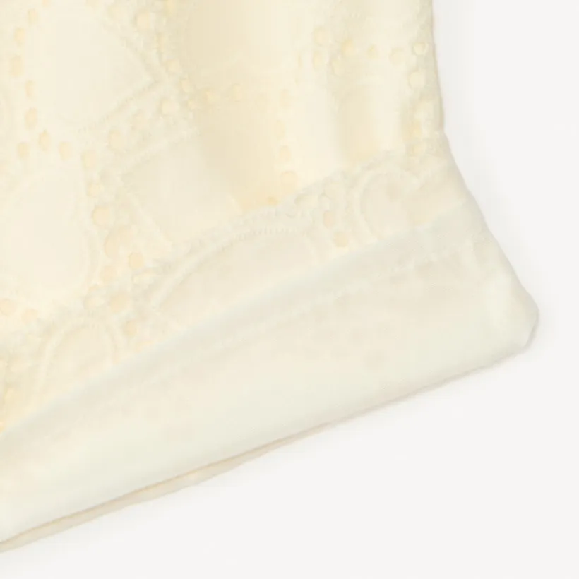 Short uni en broderie anglaise et nœud fantaisie pour bébé fille