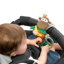 Singe multi-activités