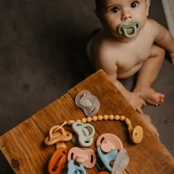Sucette réversible en silicone Colour Essence 0-6M Vert