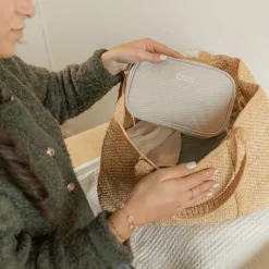 Trousse de toilette bébé avec 9 accessoires sand